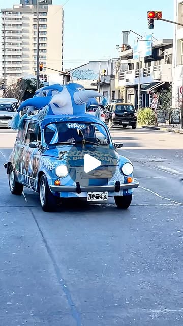 Reel: la Fitoneta rumbo al mural de Messi en Berazategui